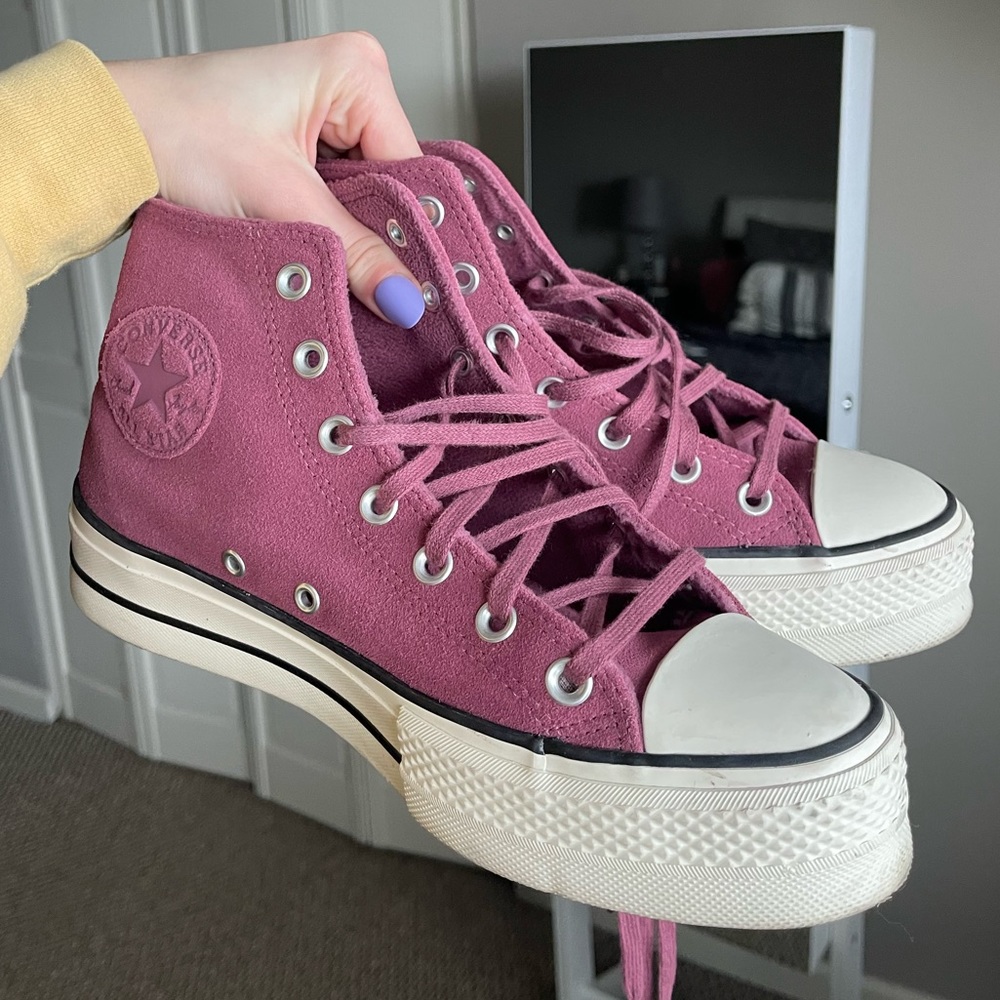Platform Converse Size 8.5!